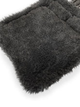 Load image into Gallery viewer, Stubben Cord String Girth w Sheepskin