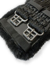 Load image into Gallery viewer, Stubben Cord String Girth w Sheepskin